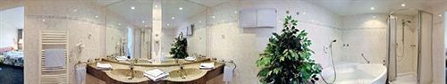 Hotel Carat 4*